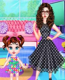 Play more Baby Taylor Gardening Fun!