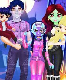Play more Princess Family Halloween Costumes!